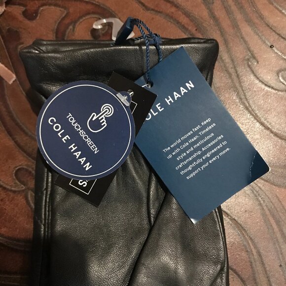 NEW Cole Haan Women's Quilted Leather Gloves - NWT - Picture 6 of 6